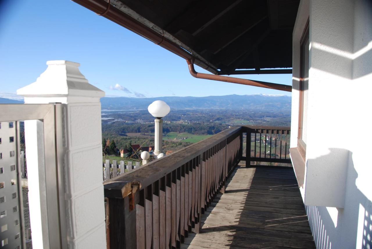 Naturpark-.Weinbergferienhaus คิทเซค อิม เซาซาล ภายนอก รูปภาพ