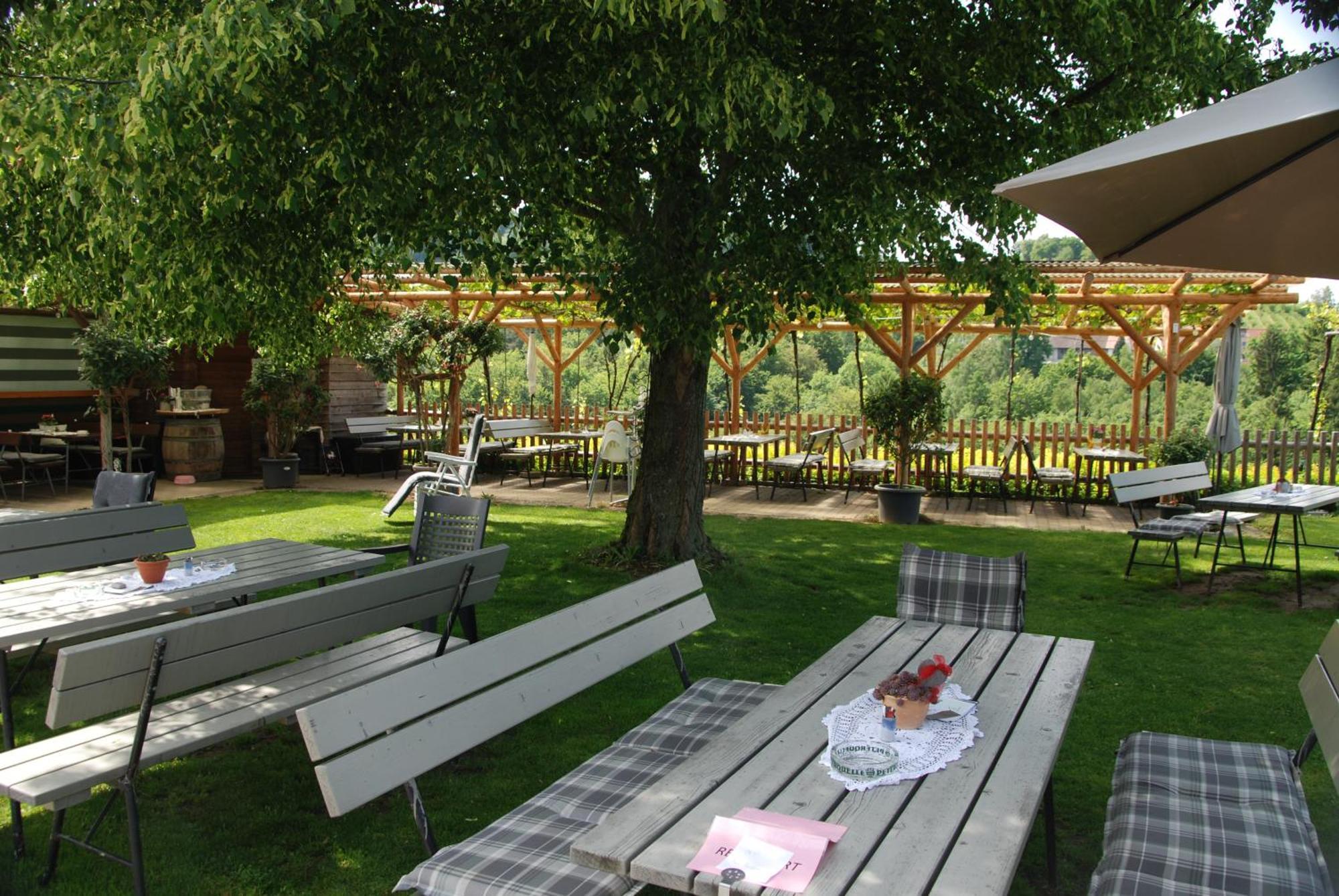 Naturpark-.Weinbergferienhaus คิทเซค อิม เซาซาล ภายนอก รูปภาพ
